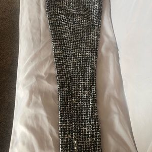 Athleisurewear/golf slack , pearl details at ankle